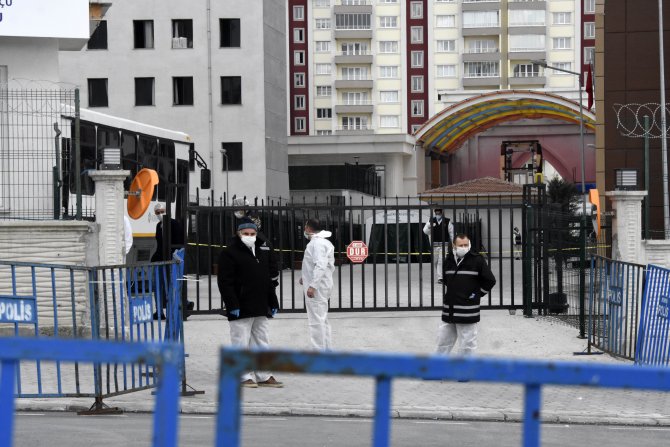 Umreden dönüp, karantina süresi dolanların tahliyesine 1 hafta erteleme 