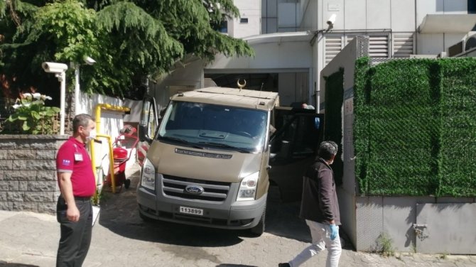 Karadayı’nın cenazesi askeri araçla Sultan Abdülhamid Han Eğitim ve Araştırma Hastanesi’ne sevk edildi