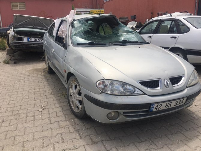 Konya’da otomobil devrildi, 81 yaşındaki sürücü yaralandı