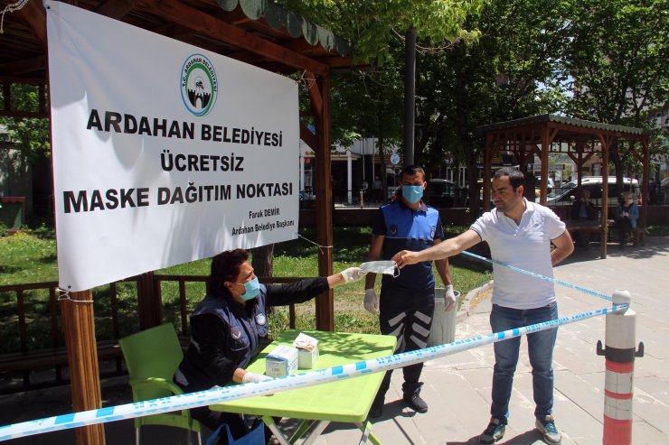 Ardahan'da 18 kişide koronavirüs tespit edildi, maske zorunluluğu geldi