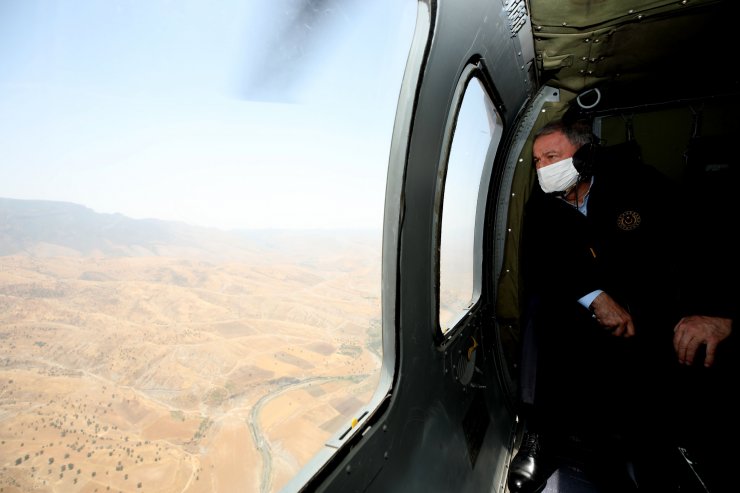 Bakan Akar, operasyonu sınır hattından takip ediyor