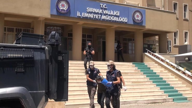 Kırmızı bültenle aranan PKK'lı terörist, Irak'a kaçmaya çalışırken yakalandı (3)