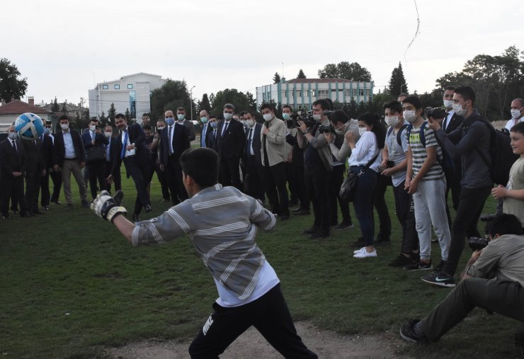 Bakan Kurum: 1 milyon 348 bin konutun dönüşümünü sağladık (2)