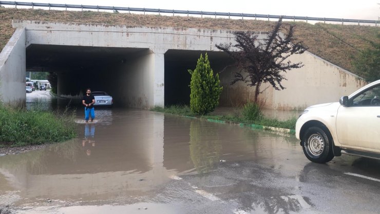 Bursa'da, sel felaketinde evde mahsur kalan bir kişi öldü