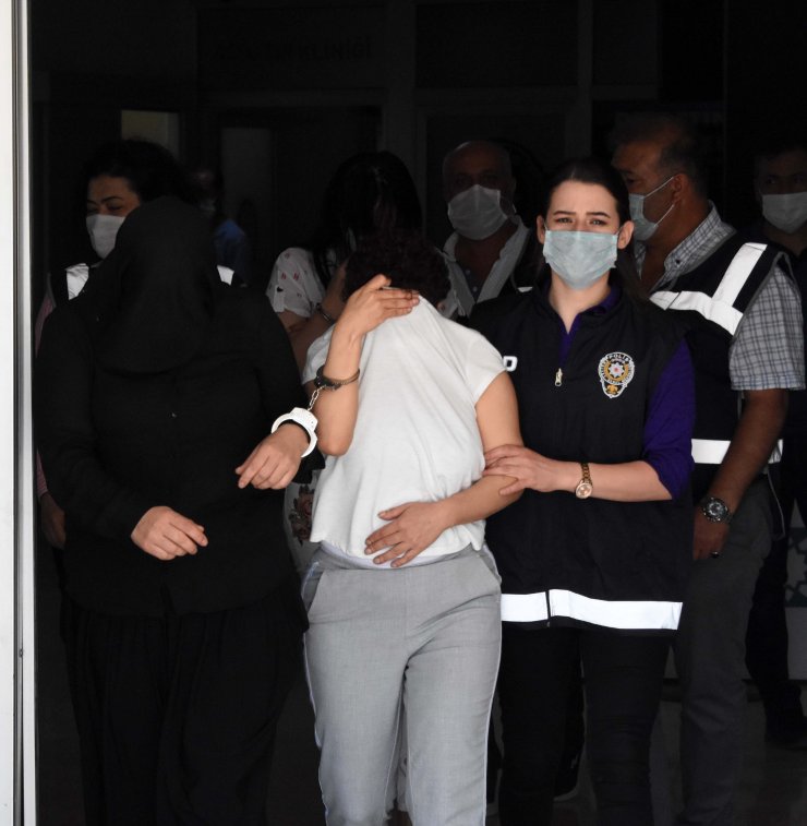 Fuhuş çetesi, kadınların fotoğraflarından katalog yapıp, müşterilerine göndermiş