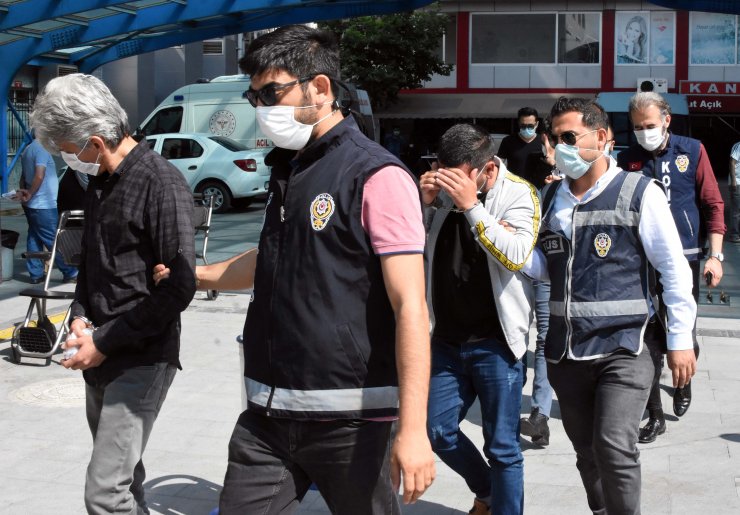 Fuhuş çetesi, kadınların fotoğraflarından katalog yapıp, müşterilerine göndermiş