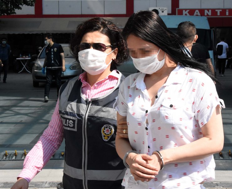 Fuhuş çetesi, kadınların fotoğraflarından katalog yapıp, müşterilerine göndermiş