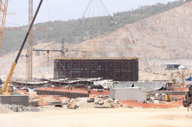 Enerji Bakanı Dönmez: “Akkuyu’da ikinci ünitenin temeli atıldı”