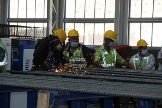 Enerji Bakanı Dönmez: “Akkuyu’da ikinci ünitenin temeli atıldı”