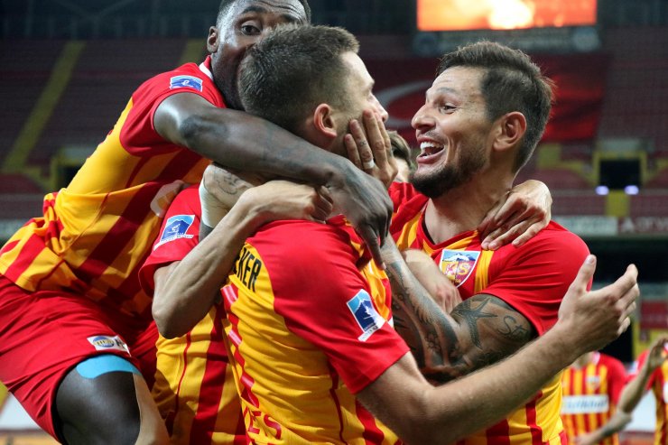 Hes Kablo Kayserispor - Beşiktaş: 3-1