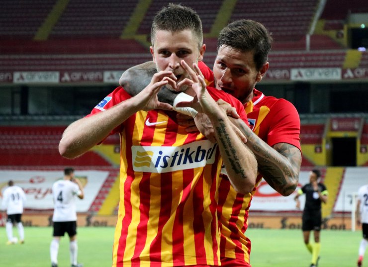 Hes Kablo Kayserispor - Beşiktaş: 3-1