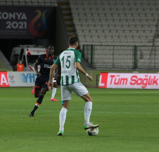 Süper Lig: Konyaspor: 0 - M.Başakşehir: 1 (Maç devam ediyor)