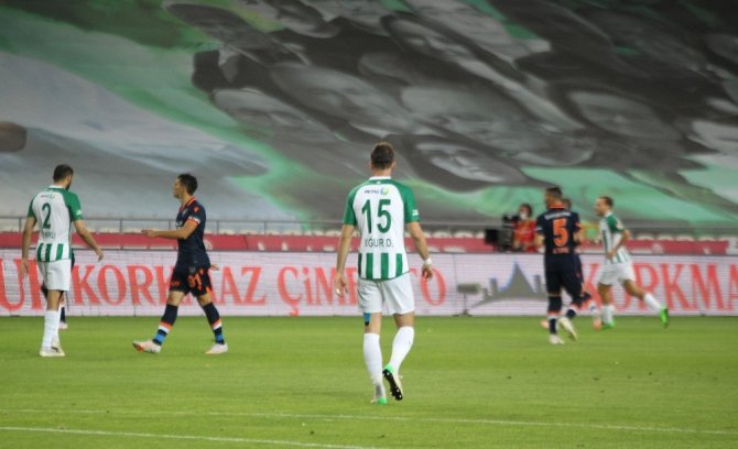 Süper Lig: Konyaspor: 0 - M.Başakşehir: 1 (Maç devam ediyor)
