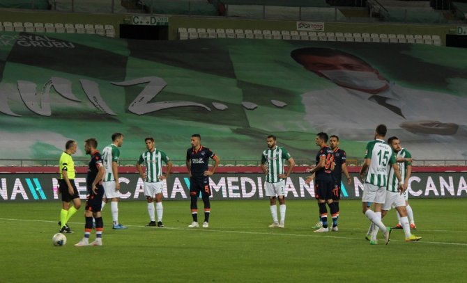 Süper Lig: Konyaspor: 0 - M.Başakşehir: 1 (Maç devam ediyor)