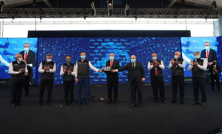 İlk yerli otomobil TOGG'un fabrika temeli Bursa'da atıldı (2)- Yeniden