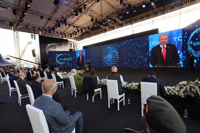 İlk yerli otomobil TOGG'un fabrika temeli Bursa'da atıldı (2)- Yeniden