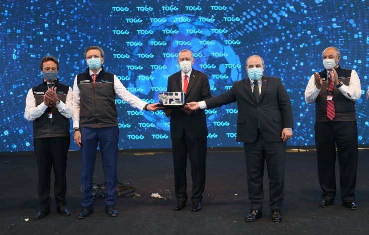 İlk yerli otomobil TOGG'un fabrika temeli Bursa'da atıldı (2)- Yeniden