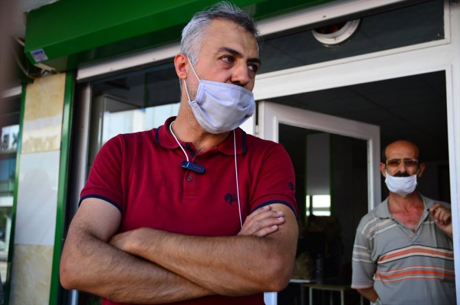 Konya'da tekstil dükkanlarının bulunduğu iş hanında çıkan çatı yangını söndürüldü