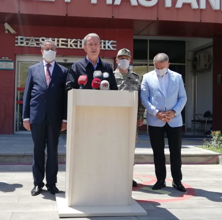 Mersin'de otobüs devrildi: 2 şoför ile 4 asker şehit (5)