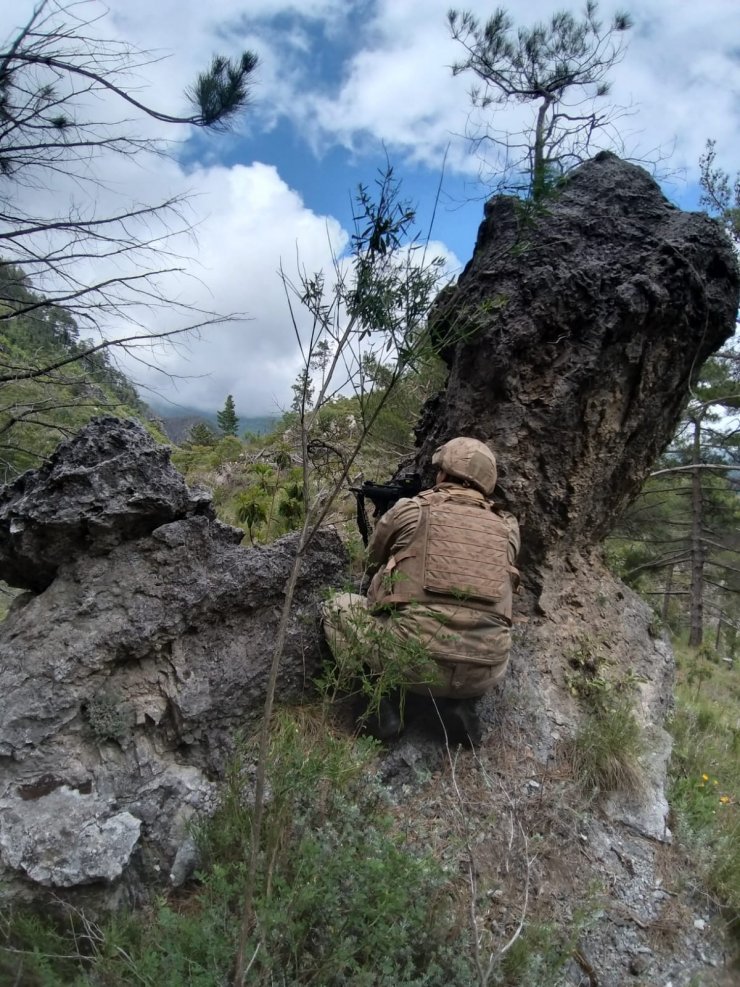 Hatay'da 'Yıldırım-5 Amanoslar Operasyonu' başlatıldı