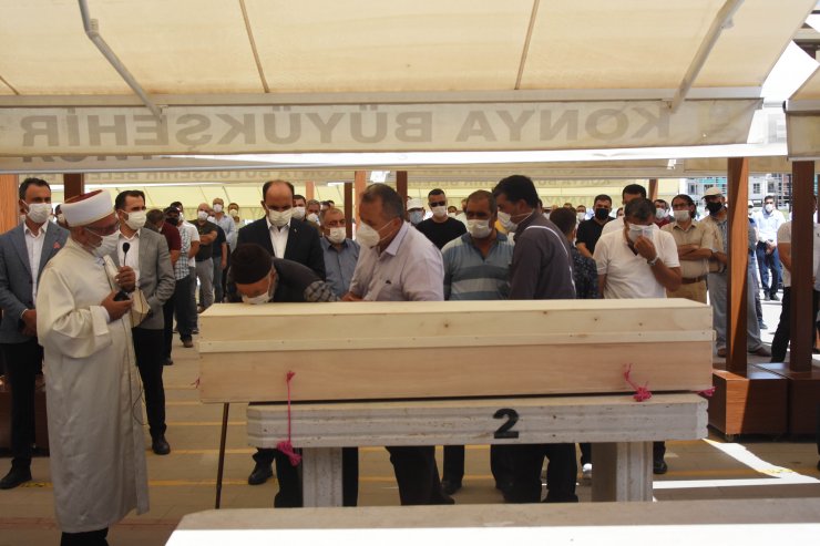 Koronadan hayatını kaybeden Çumra Belediye Başkanı Oflaz, son yolculuğuna uğurlandı