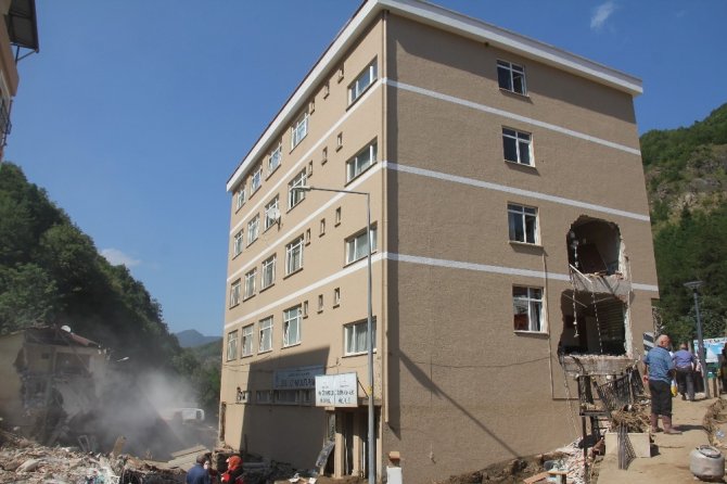 Bakan Fatih Dönmez: “Afet bölgesindeki ilçelerimiz ve köylerimiz dâhil elektrik faturalarının tahakkuk ve tahsilatını erteliyoruz”