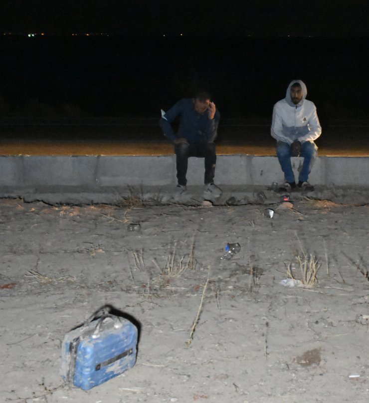 Yolcu otobüsü devrildi: 14 yaralı