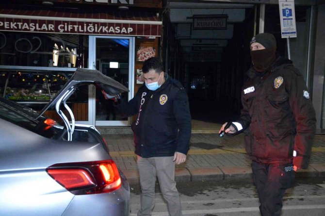 Emniyet ekipleri denetimleri sıklaştırdı, 12 araca 9 bin ceza kesildi