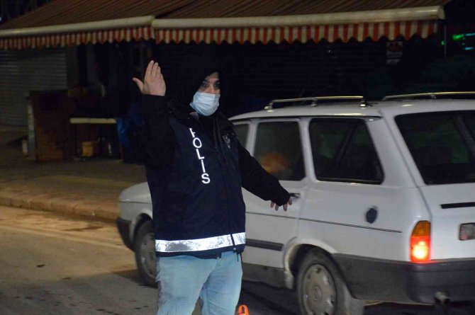 Emniyet ekipleri denetimleri sıklaştırdı, 12 araca 9 bin ceza kesildi