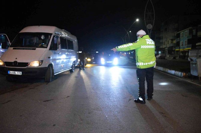 Emniyet ekipleri denetimleri sıklaştırdı, 12 araca 9 bin ceza kesildi