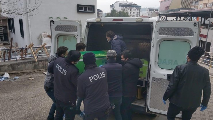Evinde tabancayla öldürülmüş bulundu; 3 şüpheli gözaltında
