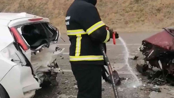 Kırıkkale’de zincirleme trafik kazası: 5 yaralı