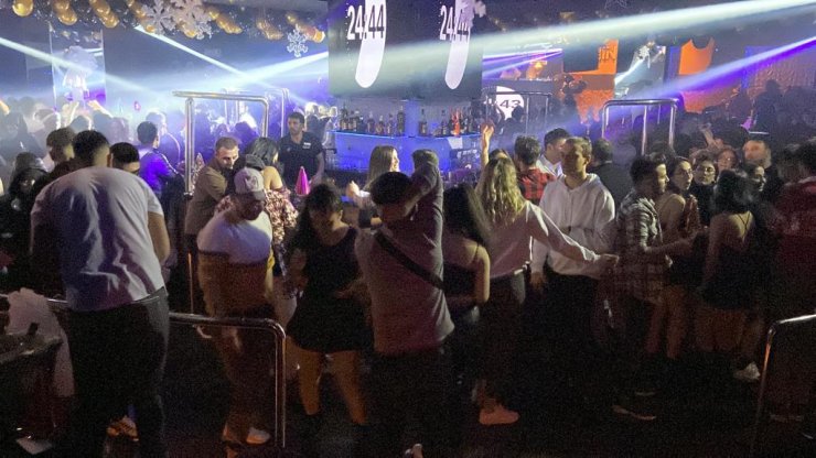 Konya yeni yıla eğlence ve dualarla girdi