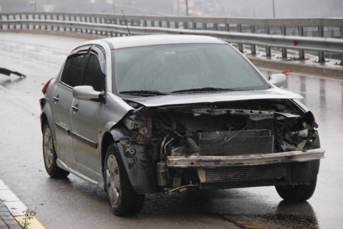 Yağışlı hava kazaya neden oldu: 1 yaralı