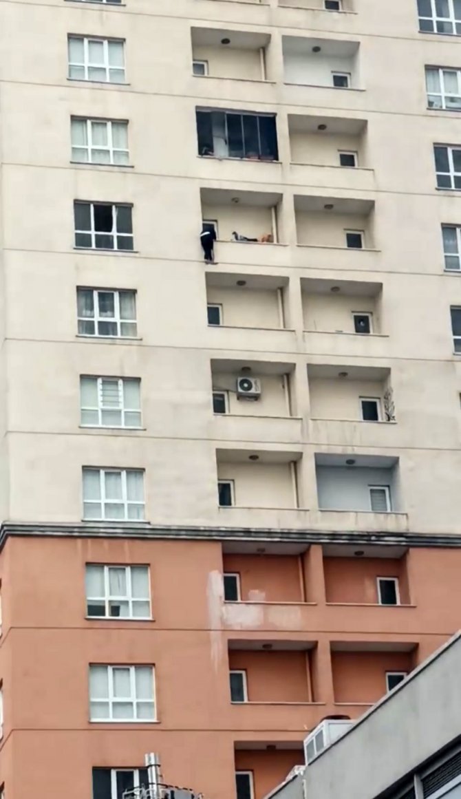 15 saatlik intihar girişimi duyarsız vatandaşların eğlencesi oldu