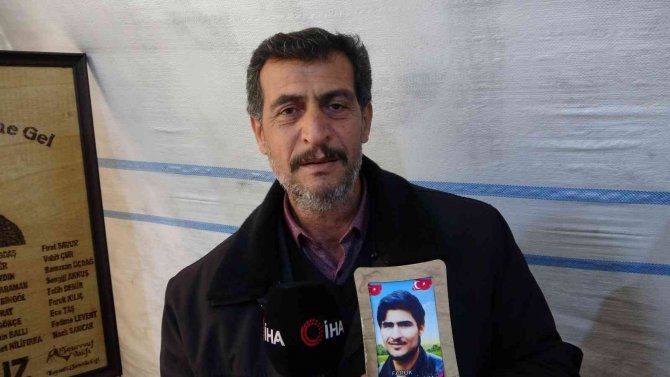 Acılı aileler 2022 yılının ilk günlerinde de evlatlarının yolunu gözlüyor