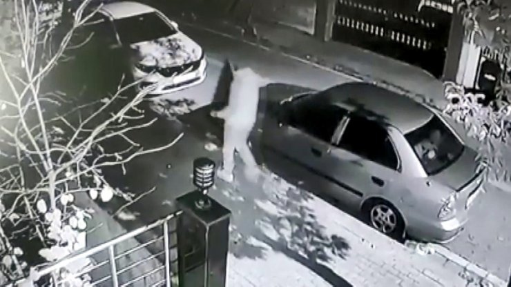 Avcılar'daki televizyon ve yazar kasa hırsızları yakalandı