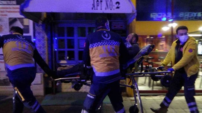 Bıçaklı kavga: 2 yaralı