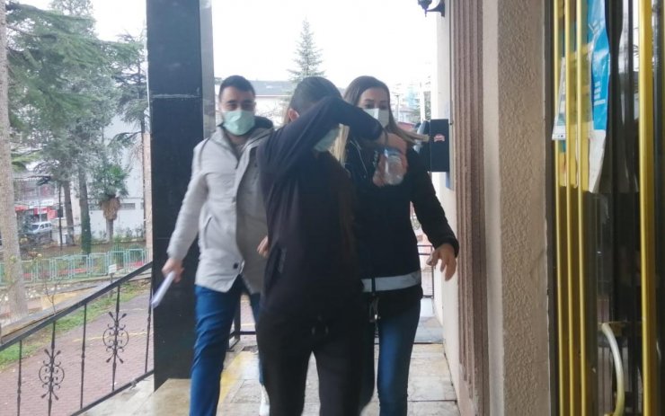 Bilecik'teki cinayetin 3 şüphelisi adliyede