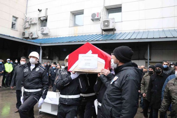 Doğum gününde kalp krizi geçiren polis memuru hayatını kaybetti