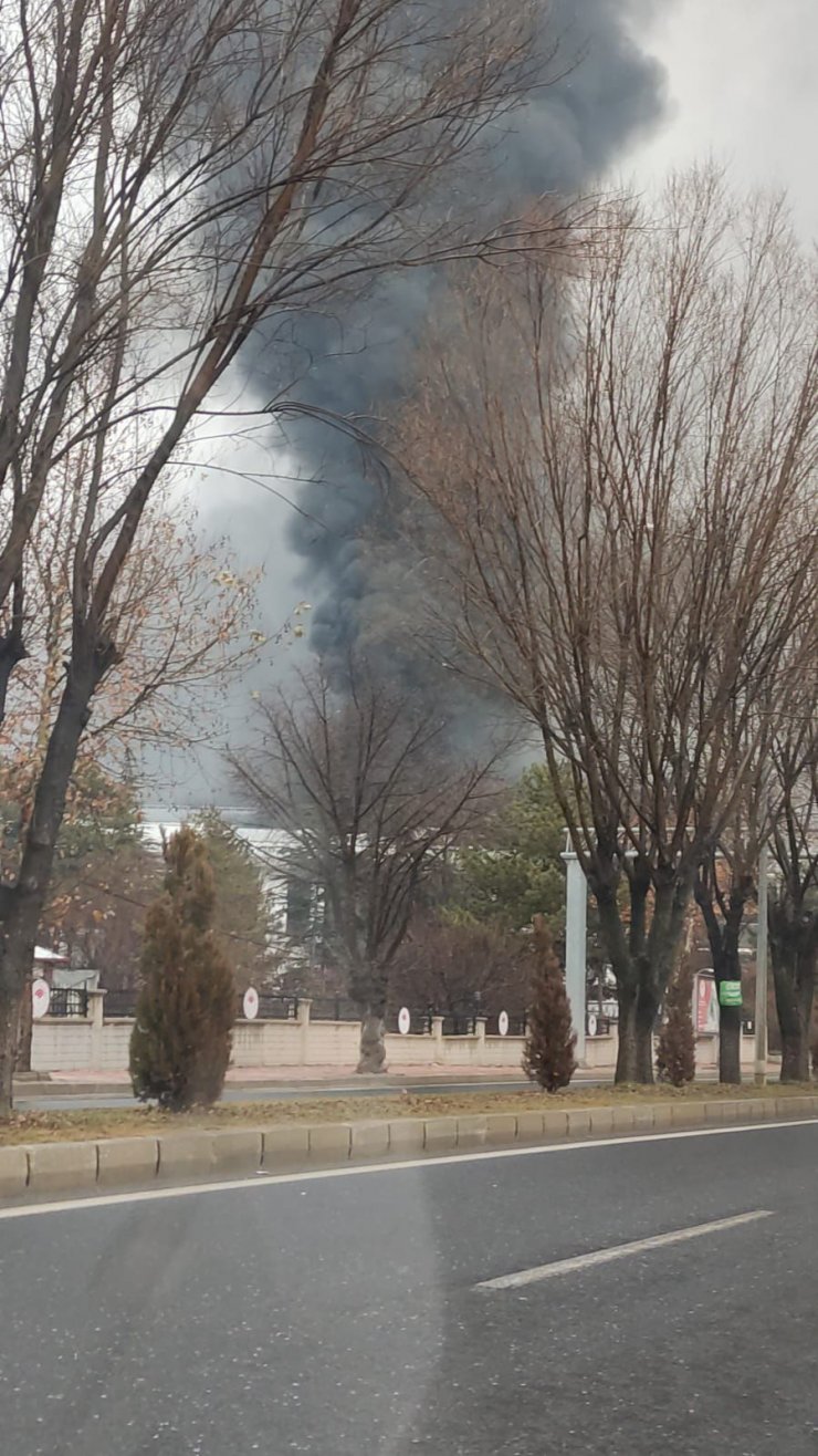 Elazığ'da yapımı devam eden stadyumda yangın
