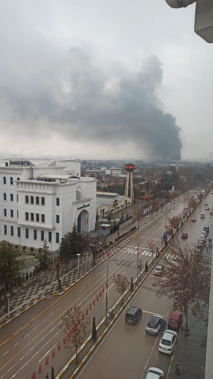 Elazığ'da yapımı devam eden stadyumda yangın