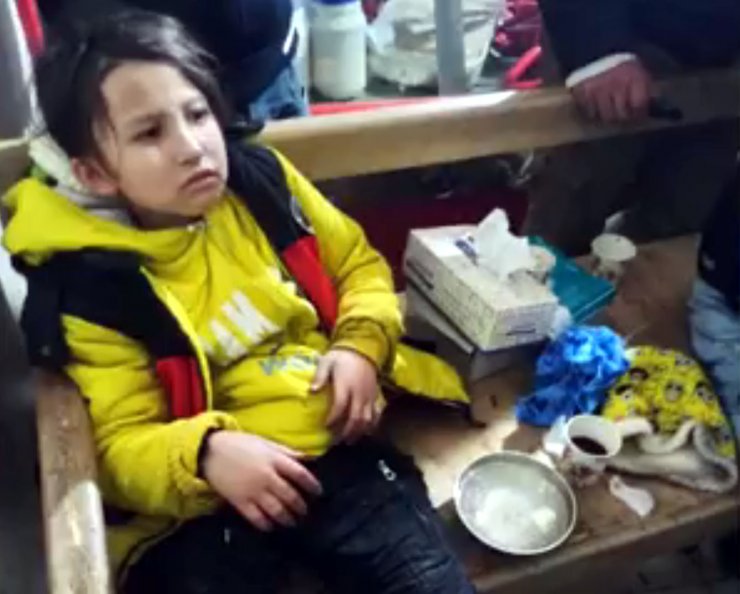 İran sınırında Afgan kadın soğuktan öldü, 2 çocuğu donmak üzereyken bulundu