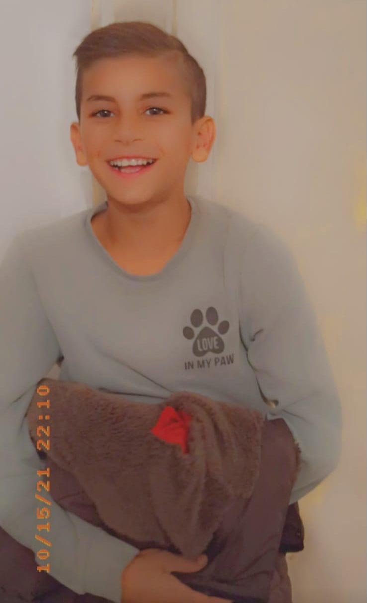 Küçük Ramazan'a köpekler saldırdı; o anlar kamerada