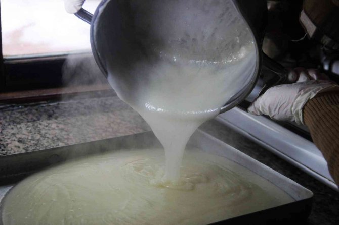 Sıcak çorba ile soğuk hamurun birleştiği lezzet; Arabaşı çorbası