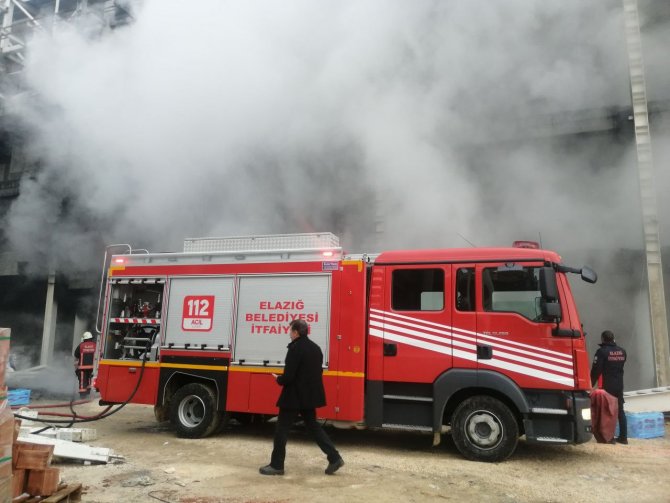 Stadyumdaki yangın söndürüldü