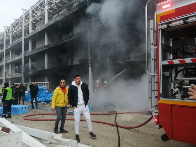 Stadyumdaki yangın söndürüldü