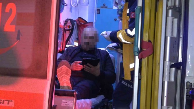 Telefon direğine çarpan otomobil evin bahçesine uçtu: 1 yaralı