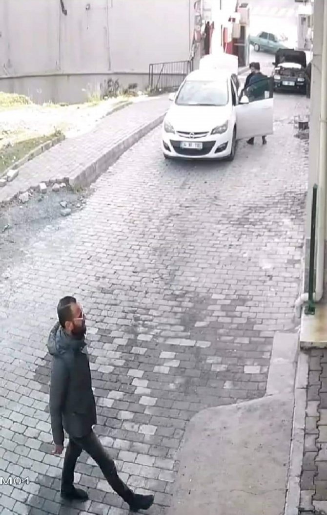 Yüzsüz hırsız, girdiği evi aynı günde iki kez soydu