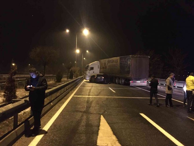 Buzlanma kazaları da beraberinde getirdi: 9 yaralı